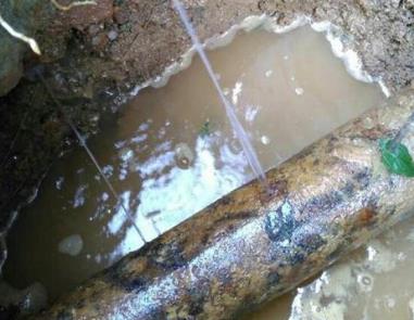 包头市楼顶渗水维修公司分享下地暖漏水的原因及检测方法。